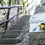 Dei Limoni Con Terrazza E Discesa A Mare *