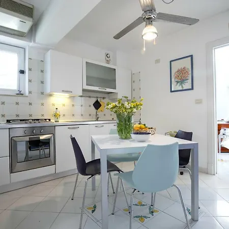 Ferienhaus Dei Limoni Con Terrazza E Discesa A Mare