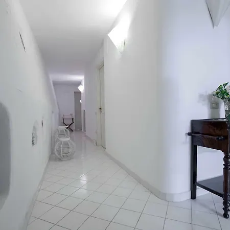 Dei Limoni Con Terrazza E Discesa A Mare 別荘