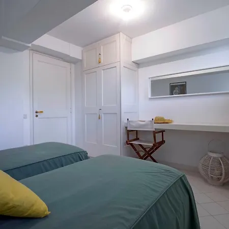 Tatil Evi Dei Limoni Con Terrazza E Discesa A Mare *