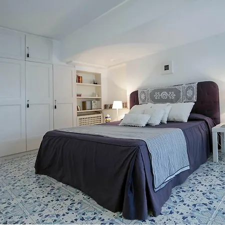 Tatil Evi Dei Limoni Con Terrazza E Discesa A Mare *