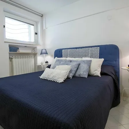 Dei Limoni Con Terrazza E Discesa A Mare